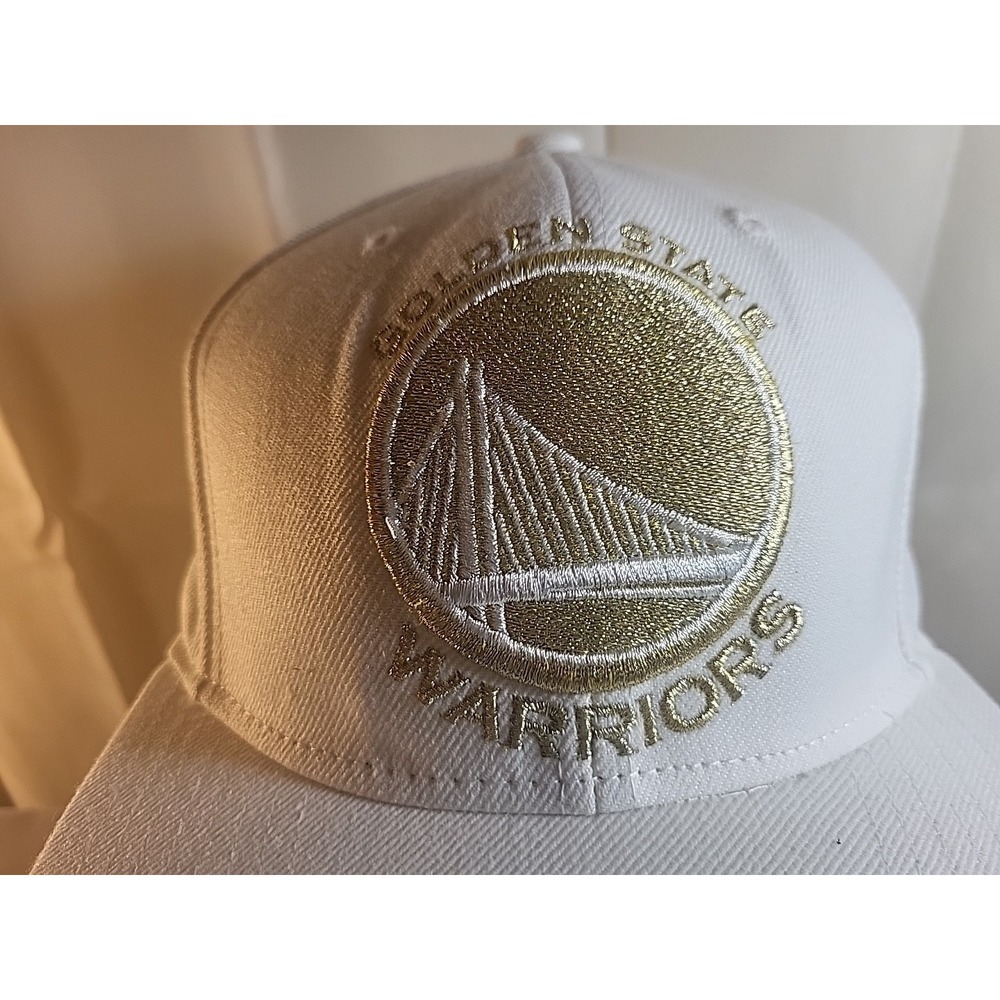 Gsw Mitchell & Ness White And‎ Gold Snapback Hat Championship Year 2017